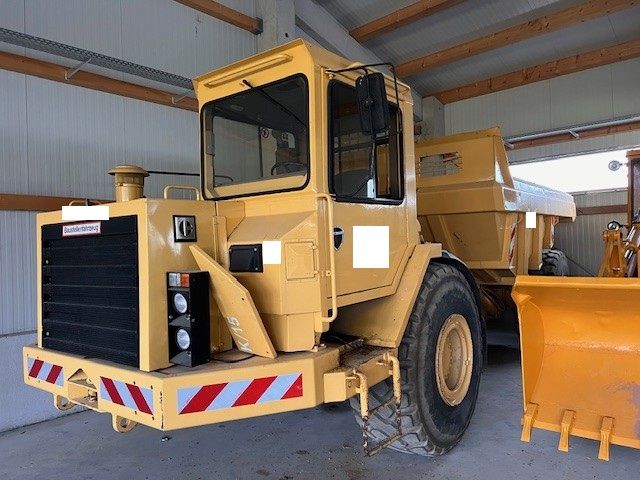 Freiverkauf | Catapillar | CAT | Dumper | D 25 | 42,64 to | Diesel | top