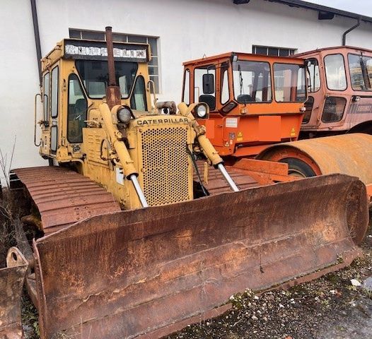 Freiverkauf | Planierraupe | CAT | D5 B | 9677 Std. | 18,5 to | Zustand: gut